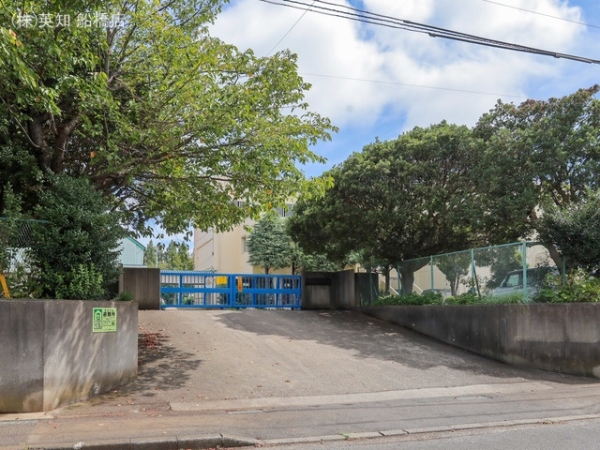 船橋市小室町の新築一戸建(船橋市立小室小学校)