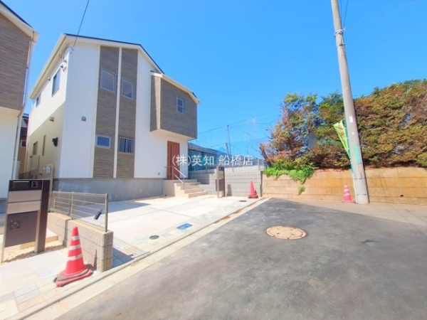 船橋市三咲８丁目の新築一戸建