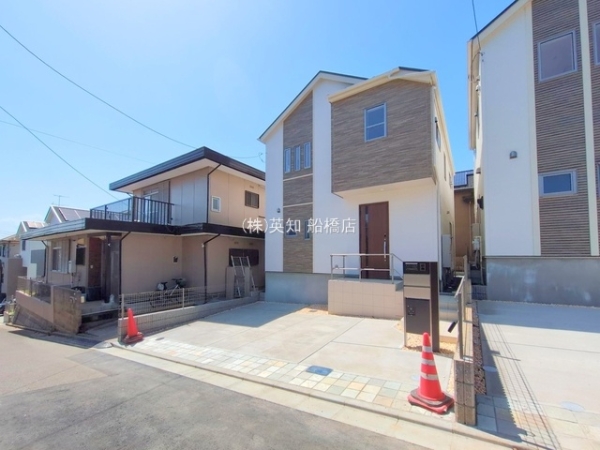 船橋市三咲８丁目の新築一戸建