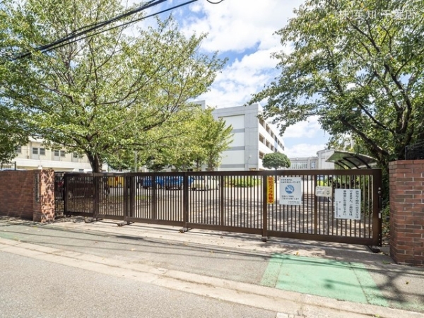 千葉市稲毛区穴川1丁目の新築一戸建(千葉市立轟町中学校)
