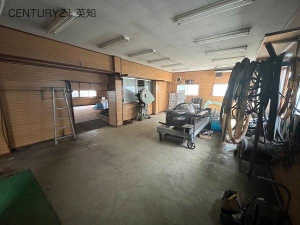 八街市大木　事務所