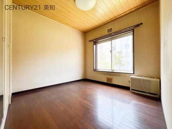谷津遊園ハイツＩ棟106