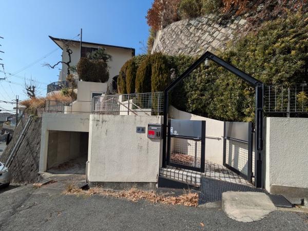 箕面8丁目　中古戸建