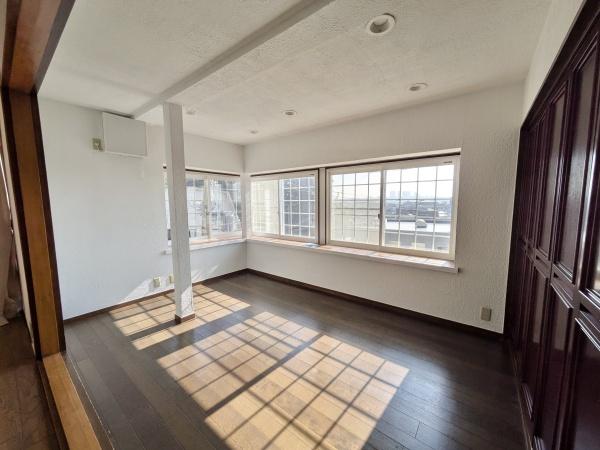 箕面市箕面８丁目の中古一戸建て