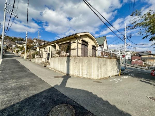 箕面市箕面２丁目の中古一戸建て
