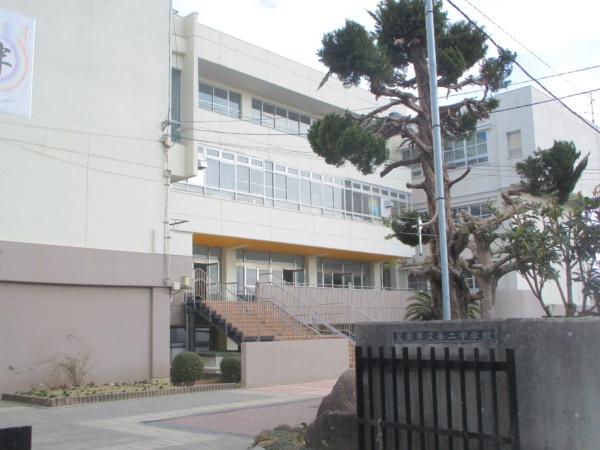 箕面市坊島４丁目の中古一戸建て(箕面市立第二中学校)