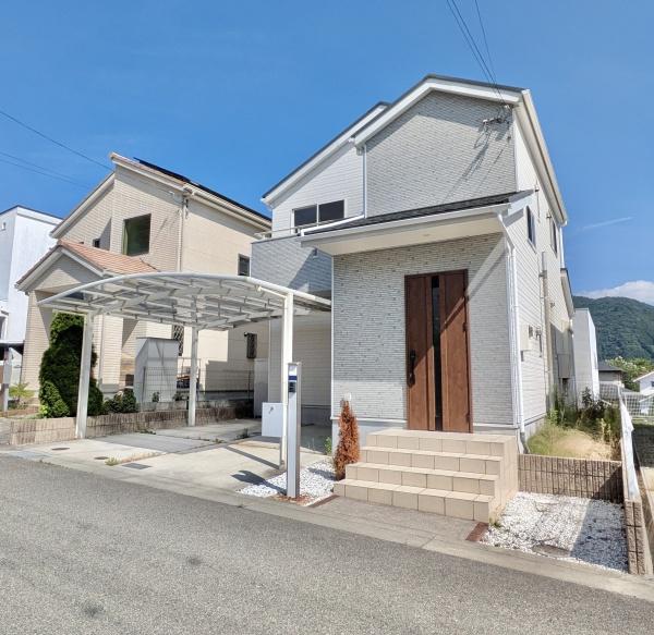 箕面市森町中３丁目の中古一戸建