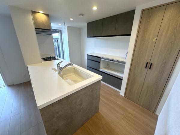 ネバーランドシエル箕面　N棟