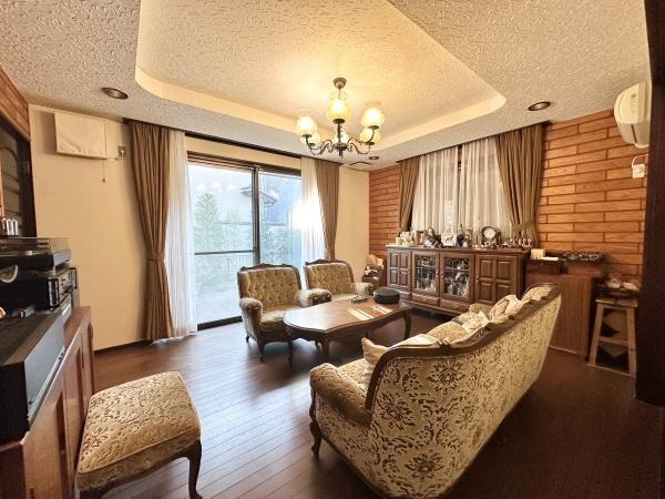 箕面市今宮４丁目の中古一戸建