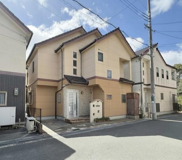 箕面市粟生新家２丁目の中古一戸建て