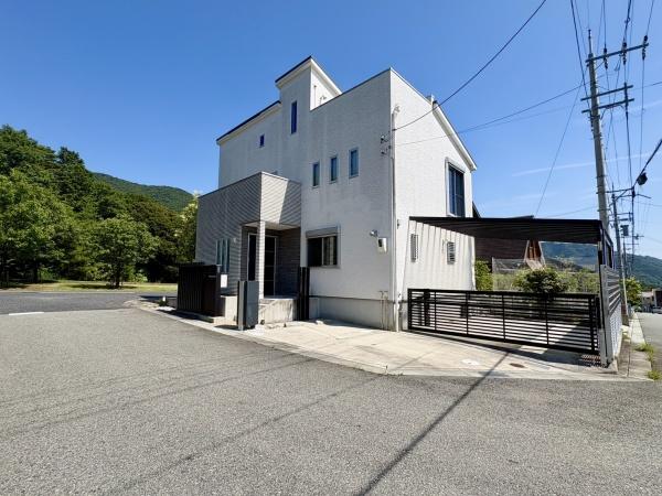 箕面市森町中２丁目の中古一戸建