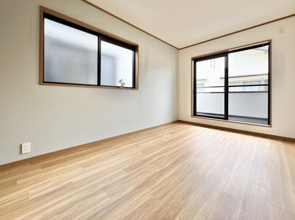 箕面市西小路３丁目の中古一戸建て