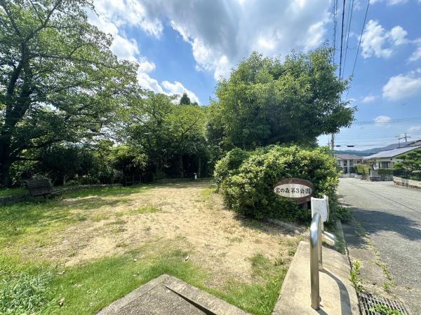 川西市鴬台1丁目の中古一戸建て(鴬の森第3公園)