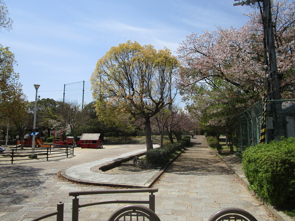 箕面市桜3丁目の中古一戸建て(箕面西公園)