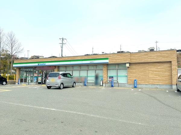 箕面市森町中3丁目の中古一戸建て(ファミリーマート箕面森町店)