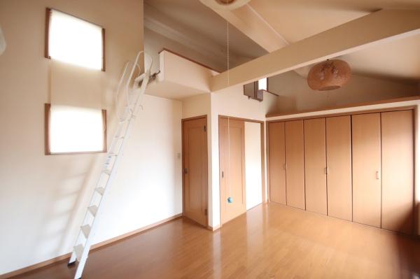 東大阪市小阪本町2丁目　【中古戸建】