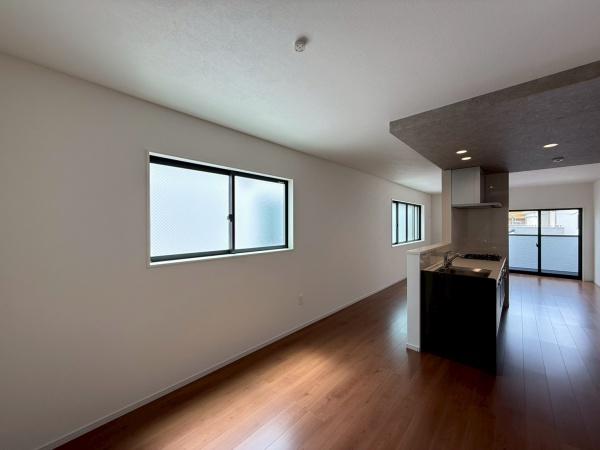 東大阪市菱屋西5丁目　【新築戸建て2号棟】