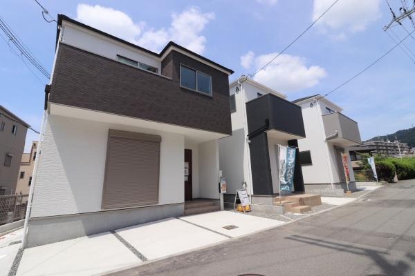 東大阪市東石切町1期2号棟　【新築戸建て】
