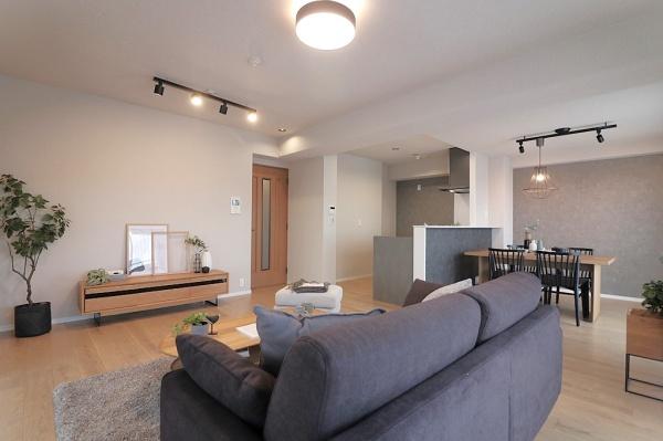 ステイツ枚方・長尾ヒルズ　【中古マンション】