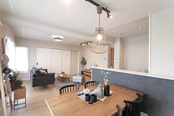 ステイツ枚方・長尾ヒルズ　【中古マンション】