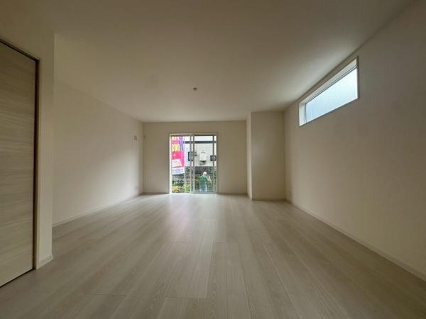 八尾市高安町南4丁目　2号棟　【新築戸建て】