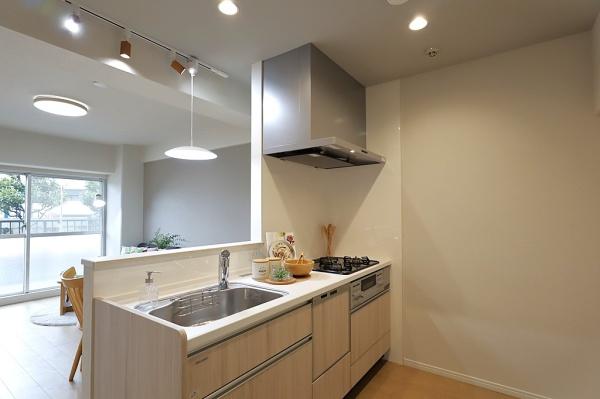 ネオコーポ鶴見緑地線二番街A棟　【中古マンション】