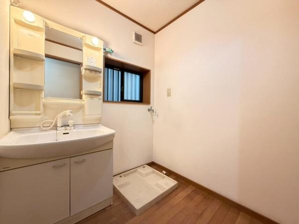 東大阪市中鴻池町３丁目の中古一戸建て