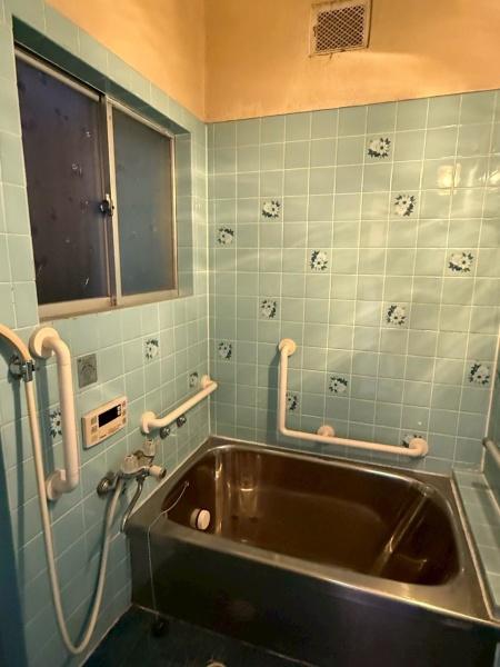 八尾市曙町３丁目の中古一戸建て