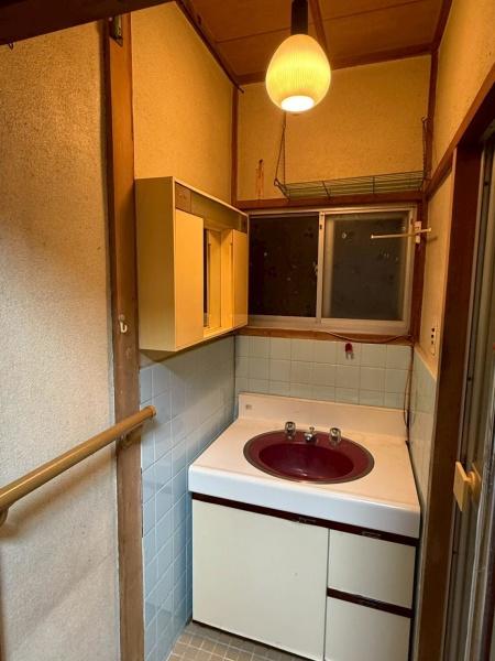 八尾市曙町３丁目の中古一戸建て