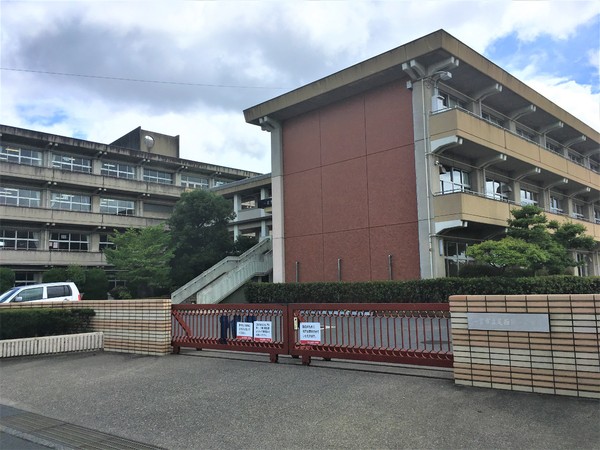 一宮市西五城字宮西の土地(一宮市立尾西第一中学校)