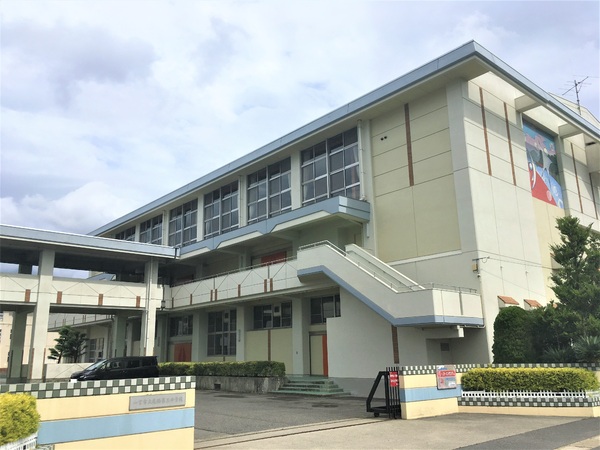 一宮市小信中島字東鵜飼分の土地(一宮市立尾西第三中学校)