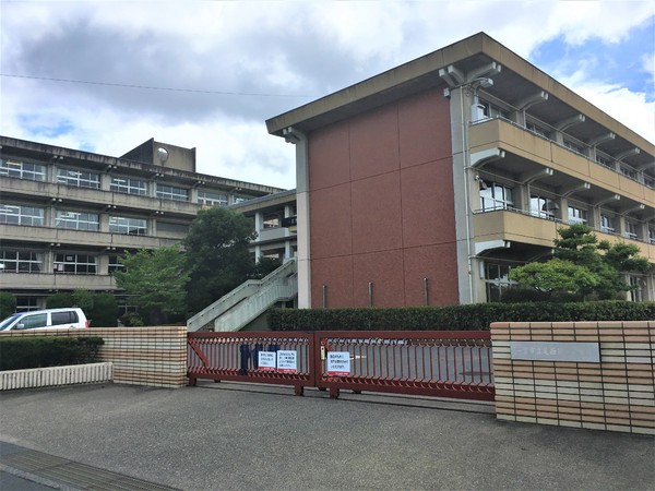 一宮市三条字ヱグロの土地(一宮市立尾西第一中学校)