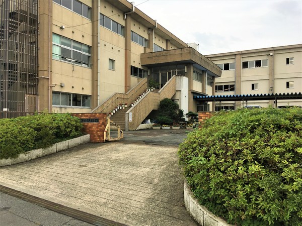 一宮市萩原町高木字中道の土地(一宮市立中島小学校)