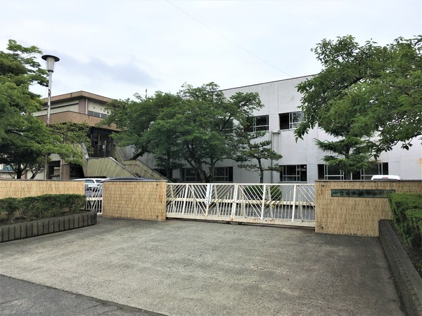 一宮市萩原町高木字中道の土地(一宮市立萩原中学校)