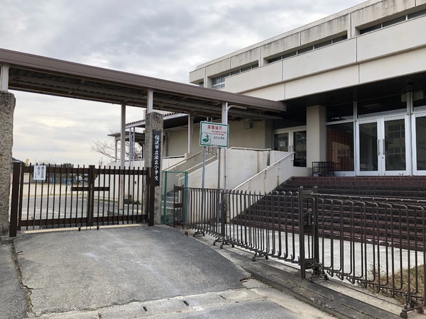 稲沢市平和町西光坊海道東の中古一戸建て(稲沢市立法立小学校)