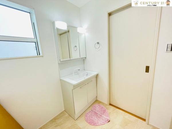 稲沢市平和町西光坊海道東の中古一戸建て
