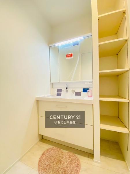 一宮市三条字郷内西の中古一戸建て