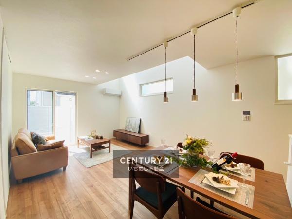 一宮市三条字郷内西の中古一戸建て