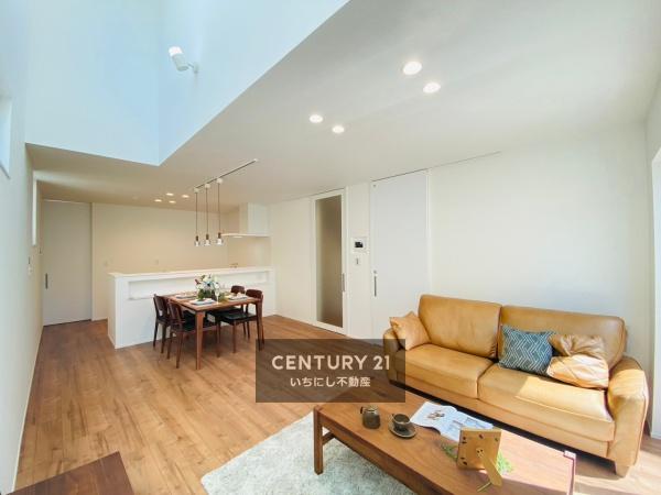 一宮市三条字郷内西の中古一戸建て