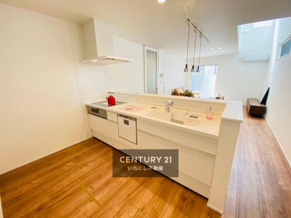 一宮市三条字郷内西の中古一戸建て