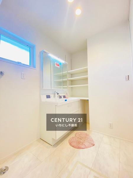 一宮市三条字郷内西の中古一戸建て