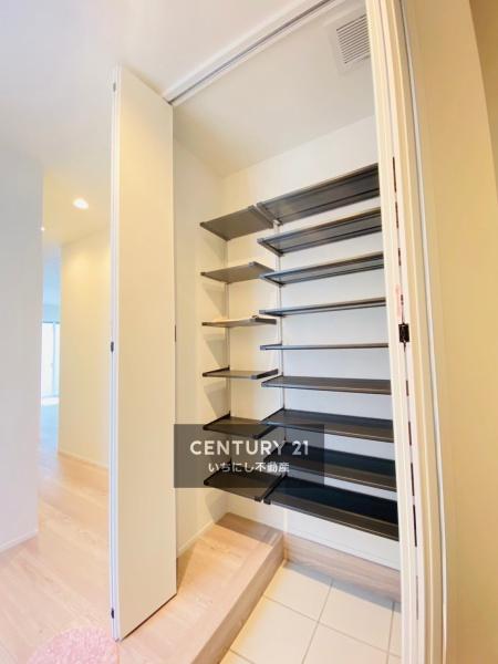 一宮市三条字郷内西の中古一戸建て