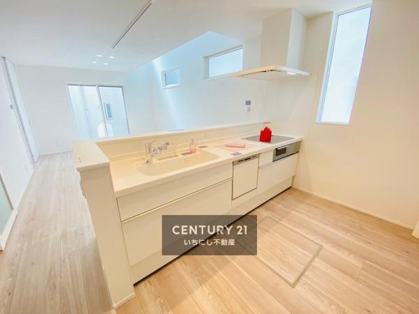 一宮市三条字郷内西の中古一戸建て