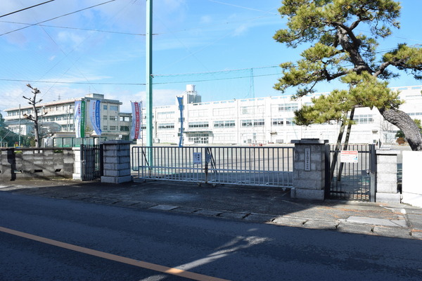 一宮市玉野字山の土地(一宮市立朝日東小学校)