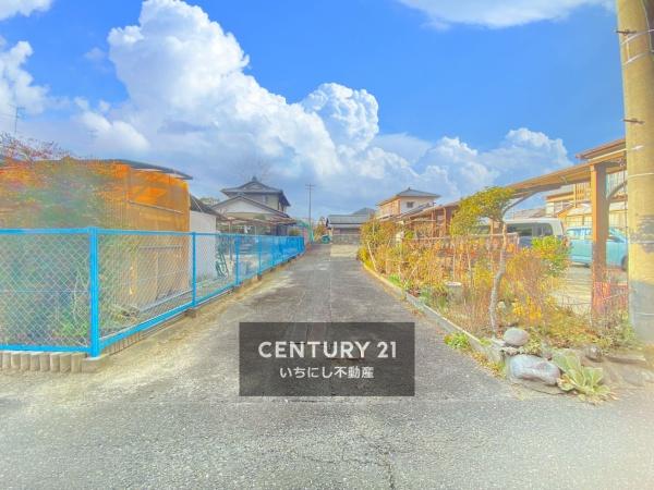 一宮市木曽川町里小牧字上川原の中古一戸建て