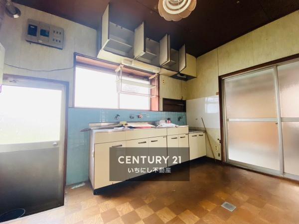 一宮市浅井町小日比野字郷前の中古一戸建て