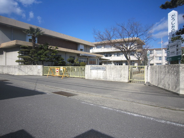 一宮市開明字西屋敷の土地(一宮市立開明小学校)