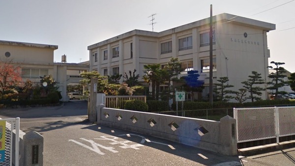 津島市金柳町字北脇の中古一戸建て(津島市立神守中学校)