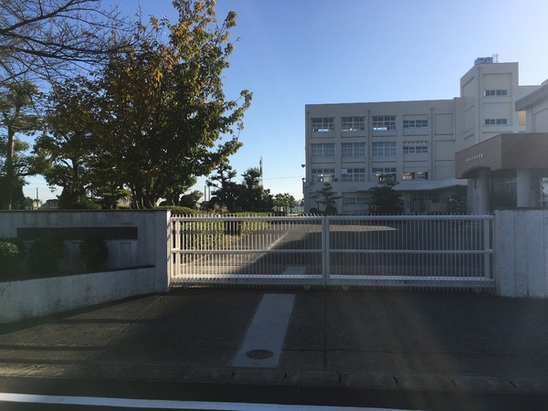 一宮市時之島字手招の土地(江南市立西部中学校)