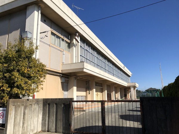 再生住宅「エミナス」・シャトレ愛松稲沢8(稲沢市立稲沢中学校)